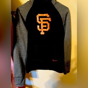 Women’s San Francisco Giants Nike seater shirt like new